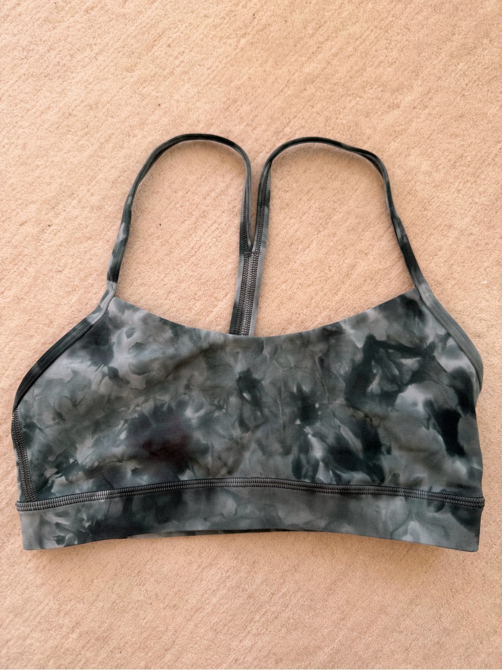 Green lululemon sports bra